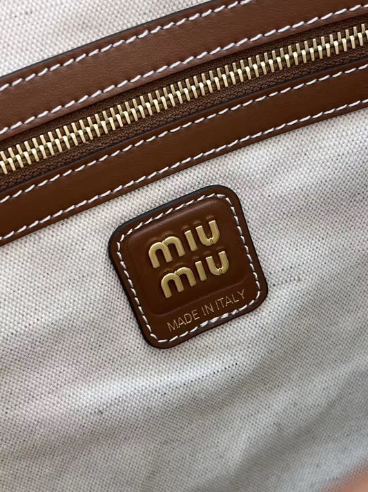 Bolso Miu estilo verano