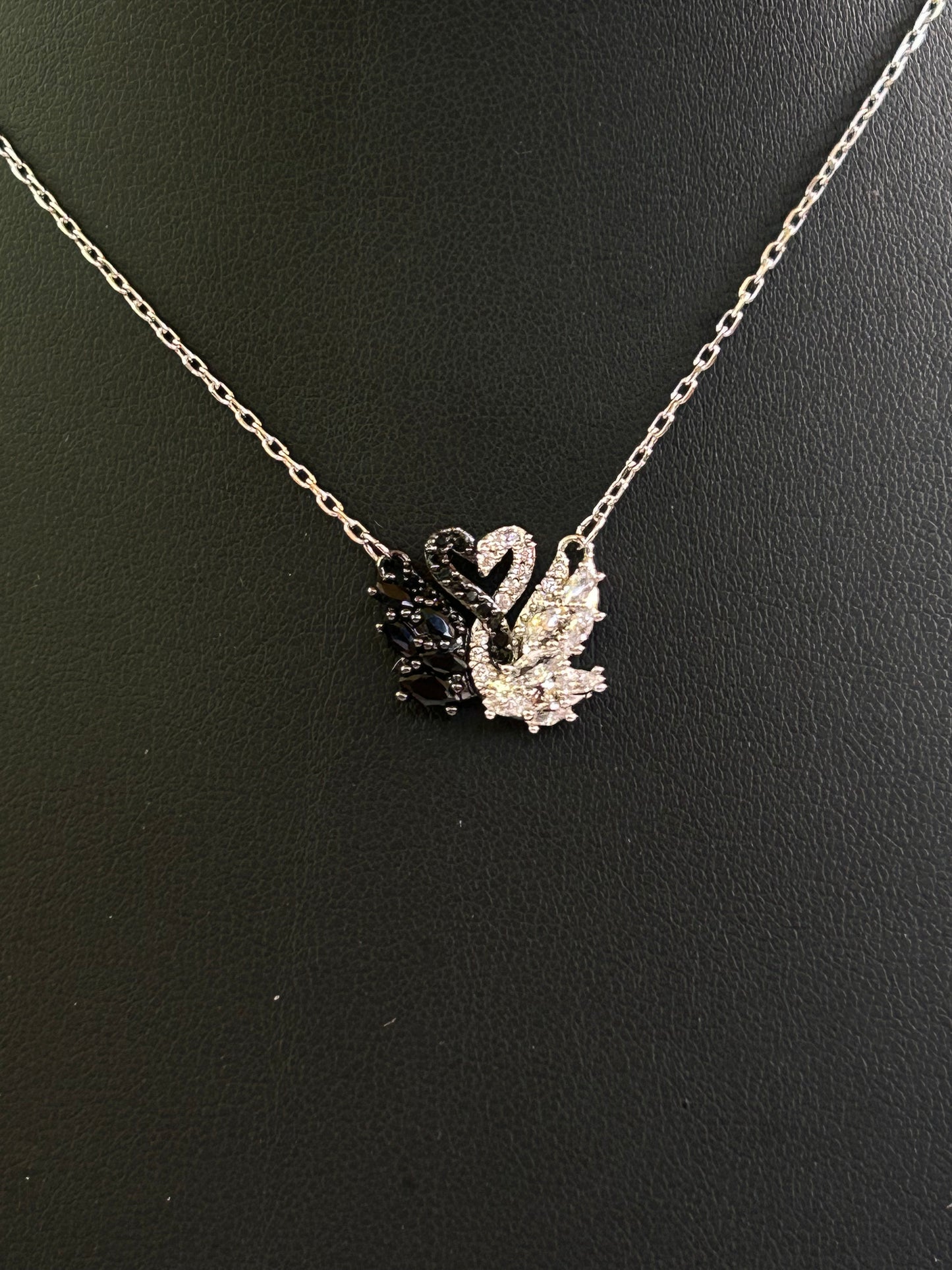 Collar doble cisne SW