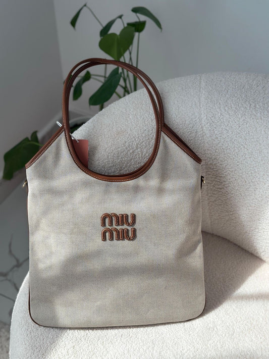 Bolso Miu estilo verano