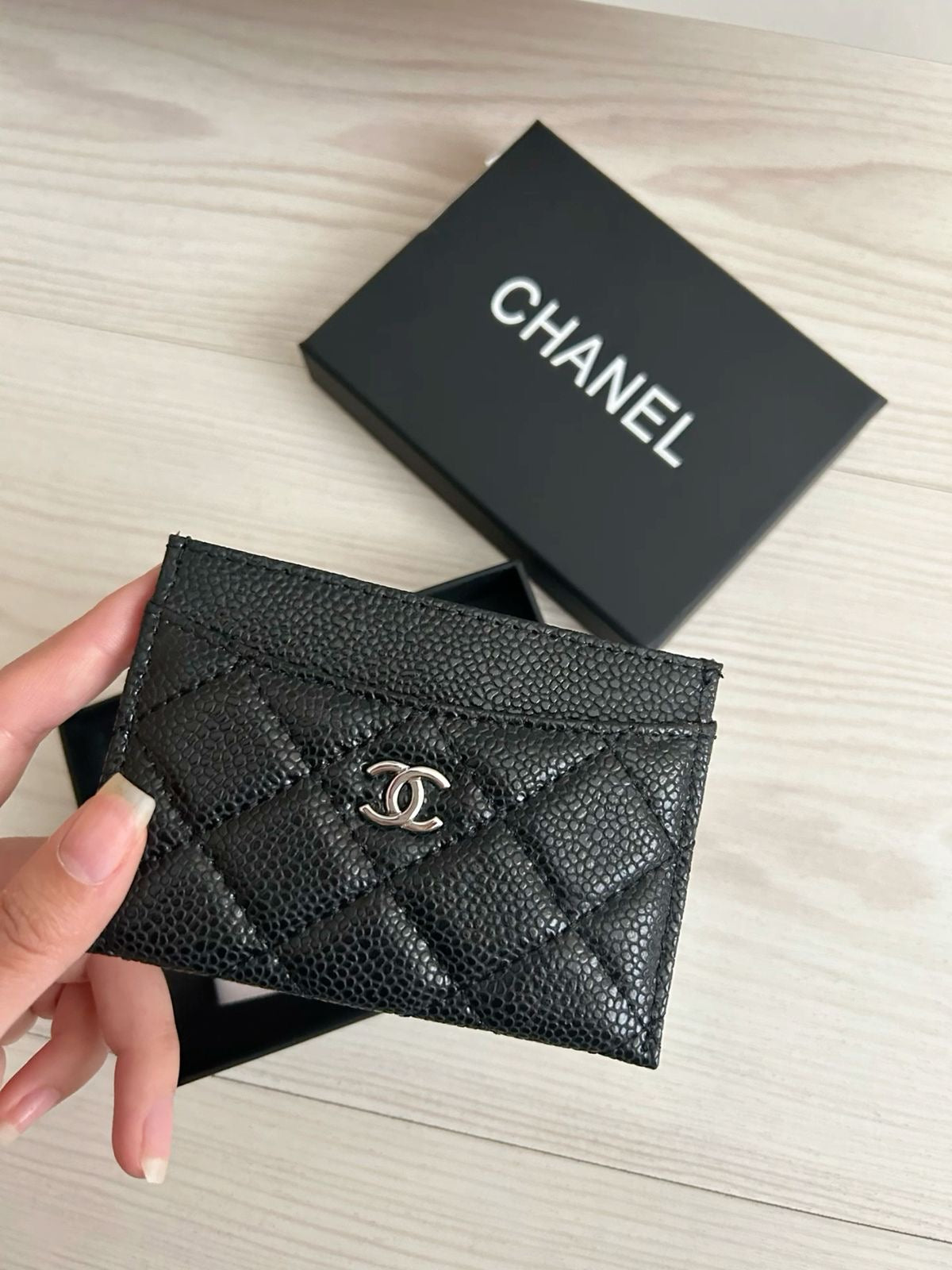 Tarjetero Classic Caviar