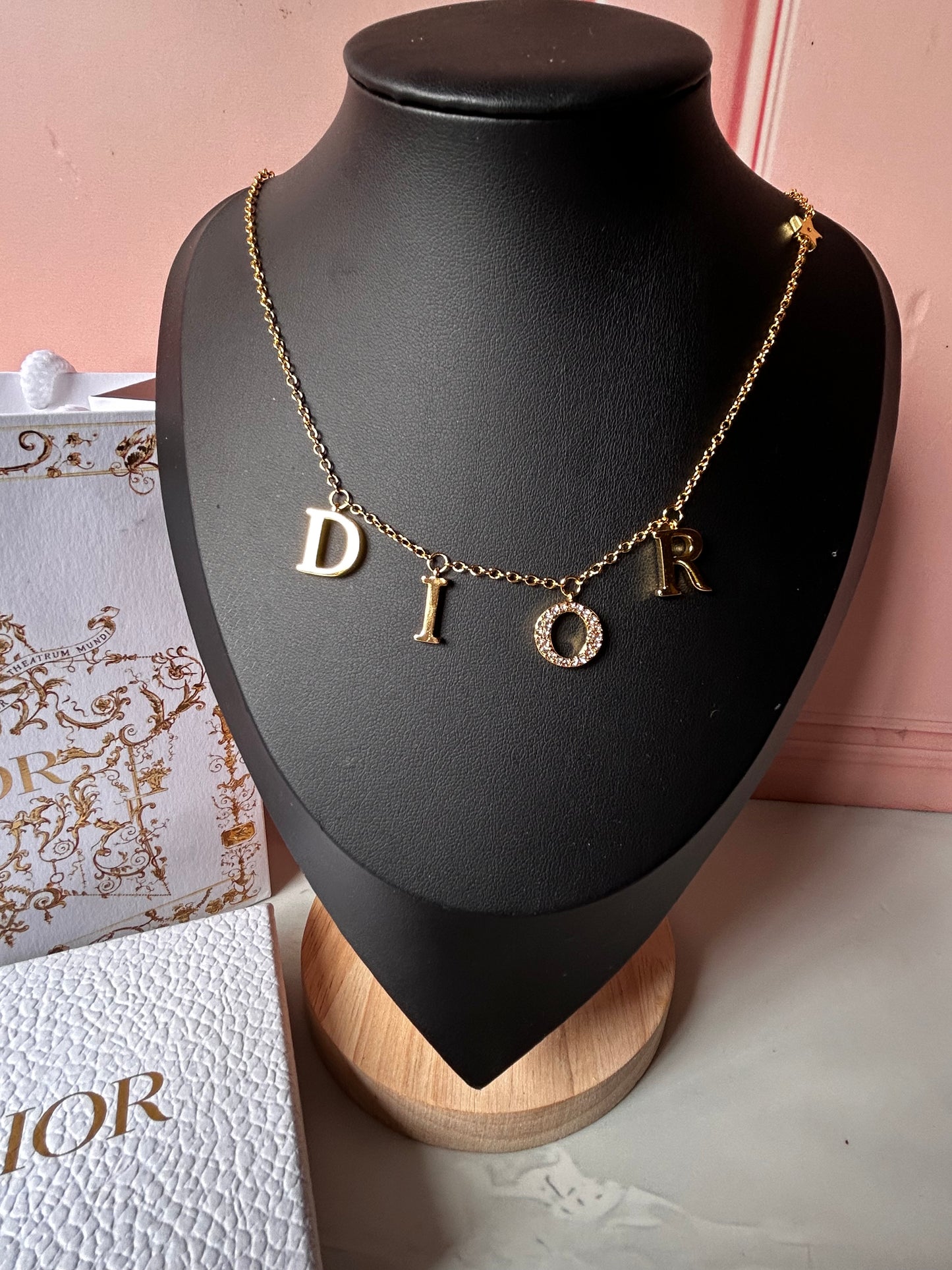 Collar Dior