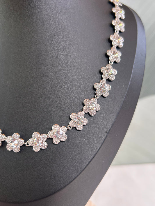 Collar de flor Swarovski