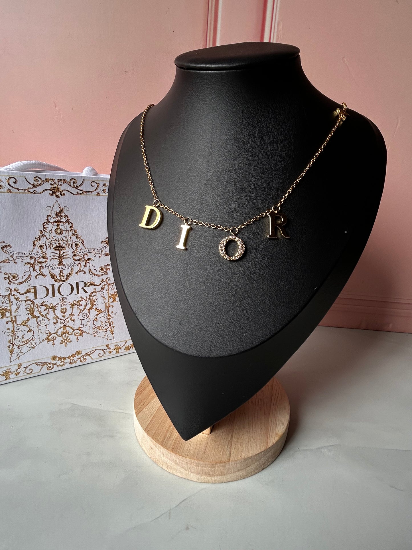 Collar Dior